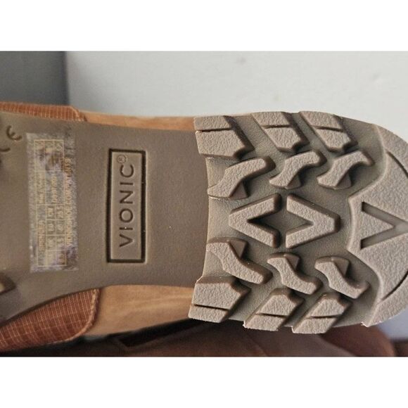 Vionic ladies heeled boot Nwb - Picture 10 of 13